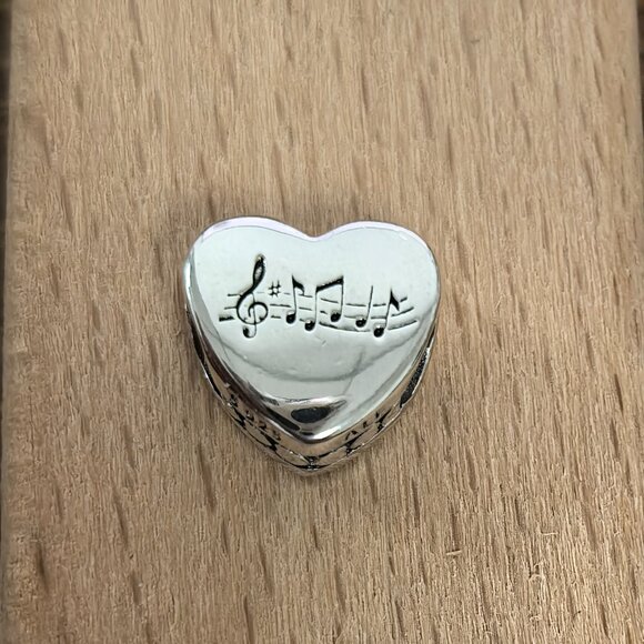 Pandora NASHVILLE Exclusive Travel Heart Charm Pendant, S925 Silver Bracelets - Picture 1 of 4